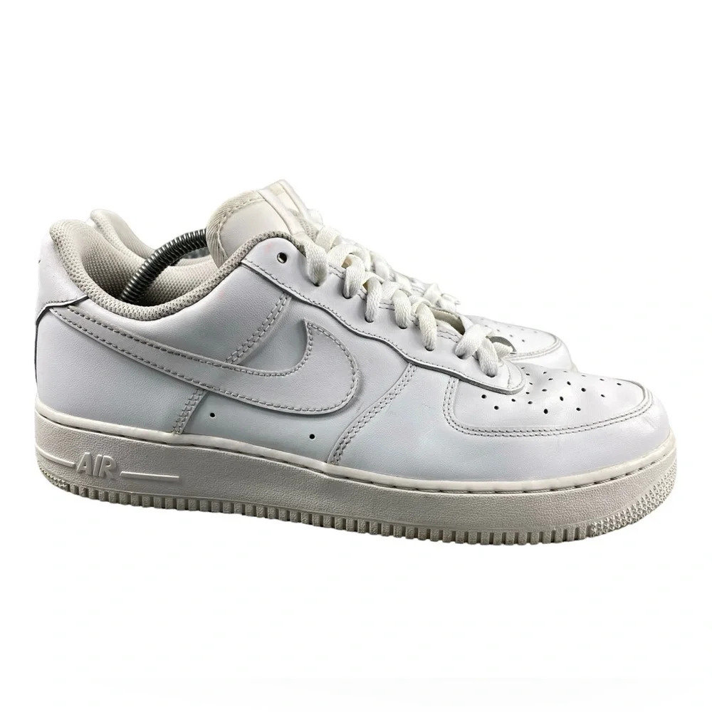 Nike Shoes Mens 10.5 Air Force 1 Low '07 Triple White Sneaker Lace Up Low Top‎